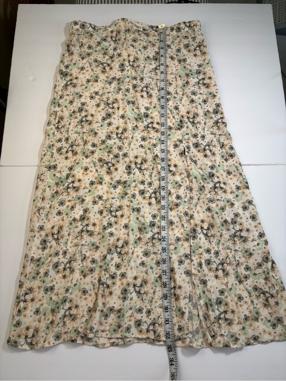 NWT H&M Floral Midi Maxi Slip Skirt Size 8 Sage Cream slit in the front - Picture 4 of 7